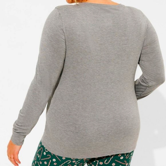 ❤️NWT VINTAGE TORRID TEE - CHRISTMAS SANTA GINGERBREAD MAN SKELETON - PLUS SIZE - Picture 3 of 15